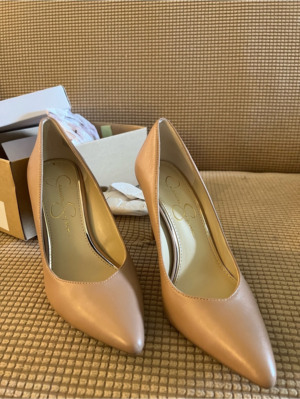 Jessica Simpson Blush-Tan Pointed Toe Leather Pumps. Worn once for a wedding.